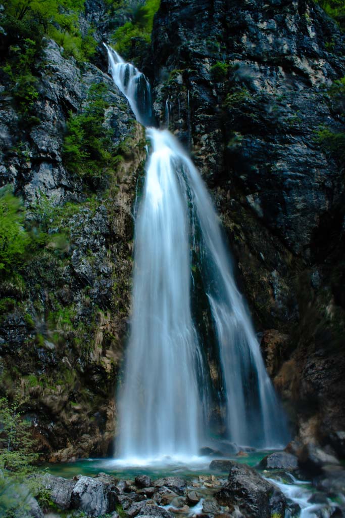 Your Guide for the Valbona Theth Hike ✓ Peaks of the Balkans